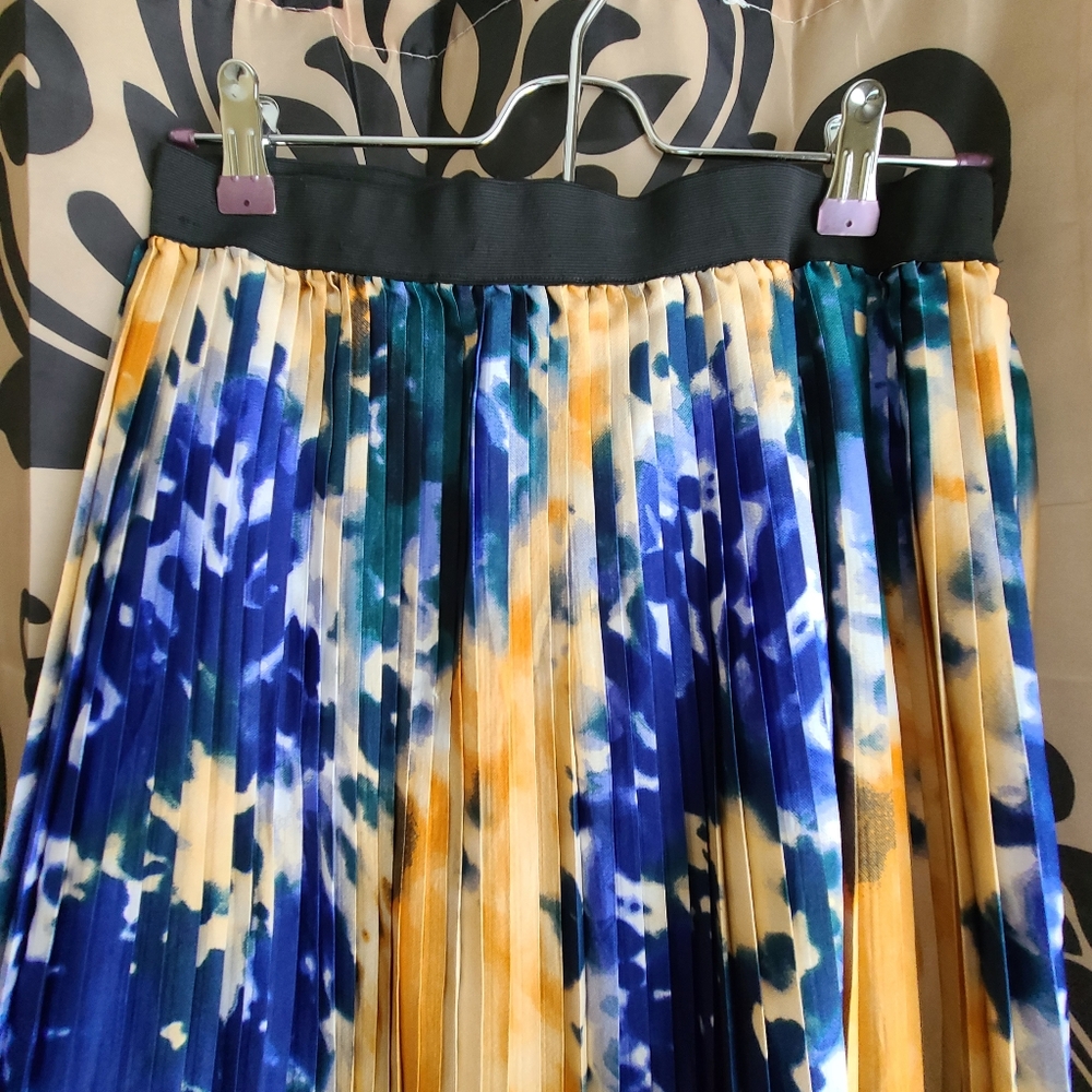 Mlle Gabrielle pleated skirt - Picture 2 of 7